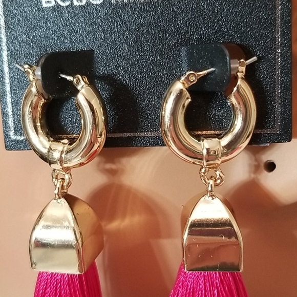 BCBGMaxAzria Tassel Thread Earring - Picture 4 of 6